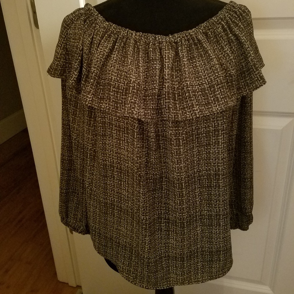 Shoulder Ruffle Blouse